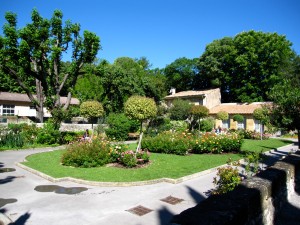 One of the beautiful gardens in Aix.