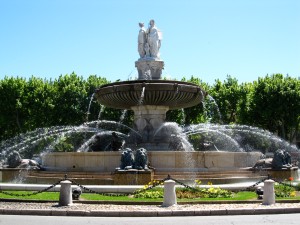 This is the famous Rotunda Fountain. A little research revealed that it was built in 1860 and three statues represent Justice, Fine Arts, Agriculture- the main activities of the city. 